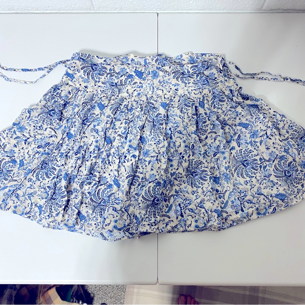 Pleated Floral Mini Skirt Drawstring Tie Waist Zip Up Women’s Size 4 H&M Divided